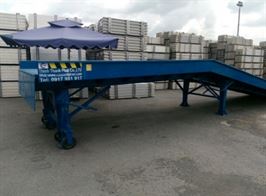CẦU CHO XE NÂNG ĐÓNG, RÚT HÀNG TỪ CONTAINER