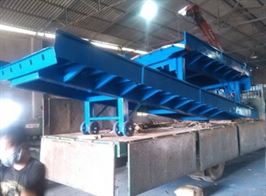 CẦU XE NÂNG 2 KHÚC
