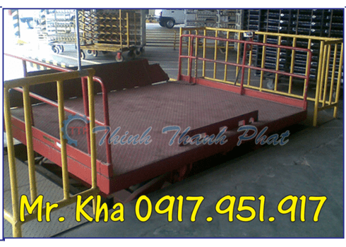 BÀN NÂNG HÀNG LÊN CONTAINER