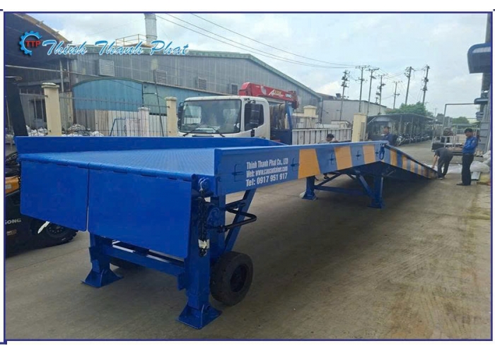 CẦU XE NÂNG 3 KHÚC CHO KHO HẸP
