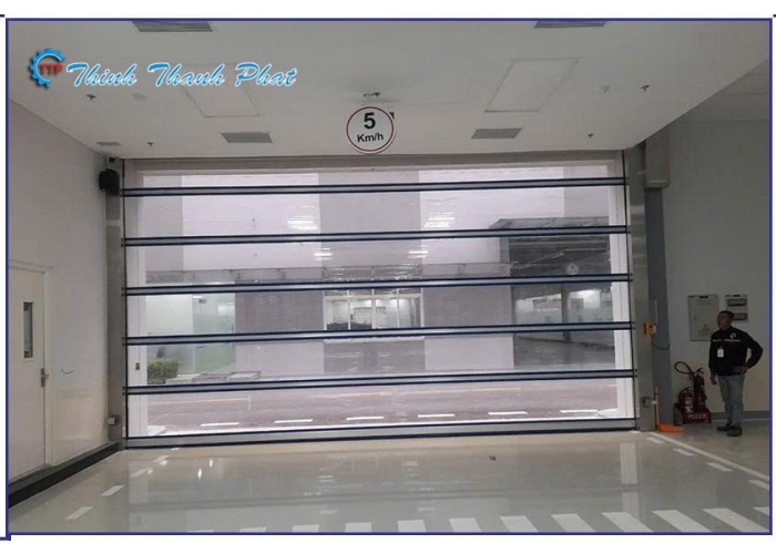 CỬA CUỐN NHANH TRONG SUỐT