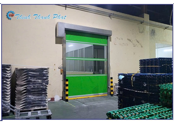 CỬA CUỐN TỐC ĐỘ CAO MÀU XANH LÁ CÂY
