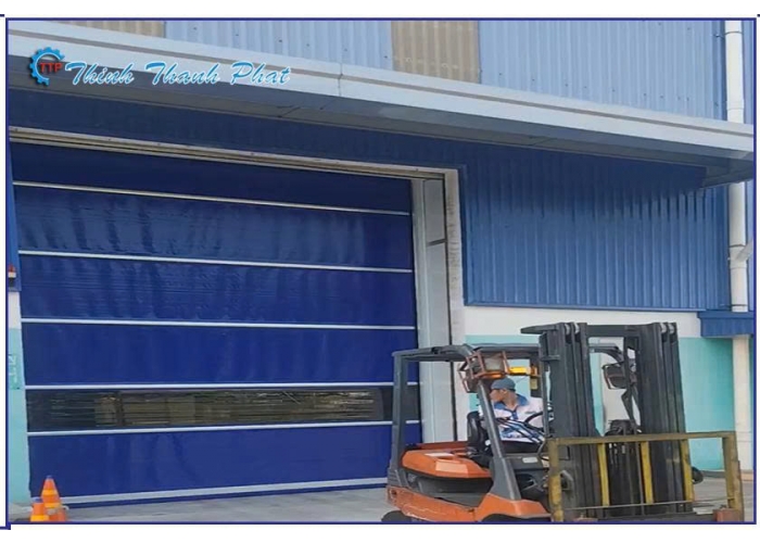 CỬA CUỐN NHANH MÀU XANH DƯƠNG