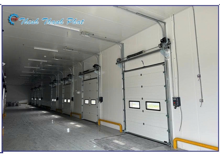 CỬA TRƯỢT TRẦN (SECTIONAL OVERHEAD DOOR)