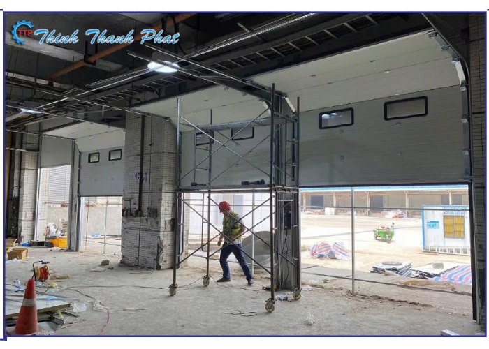CỬA TRƯỢT TRẦN CHO KHO LẠNH