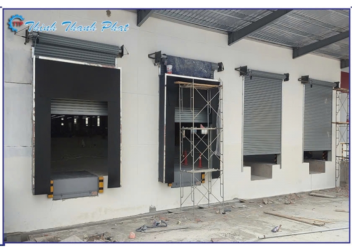 BẠT CHE ĐUÔI CONTAINER