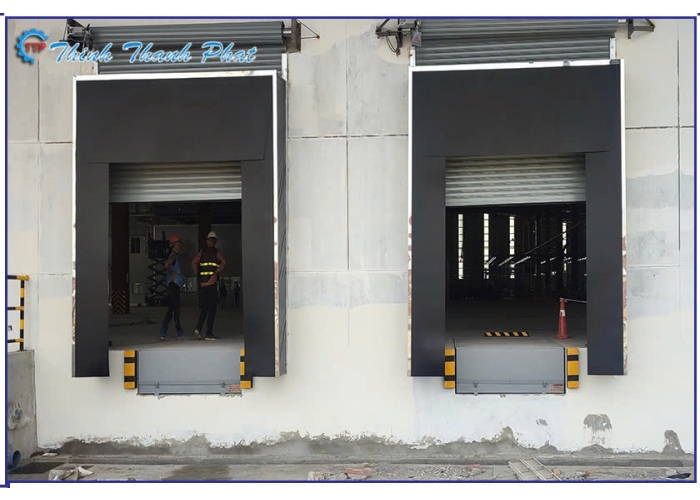 BẠT CHE ĐUÔI CONTAINER