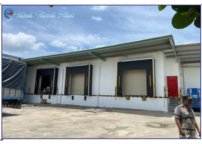 BẠT CHE ĐUÔI CONTAINER