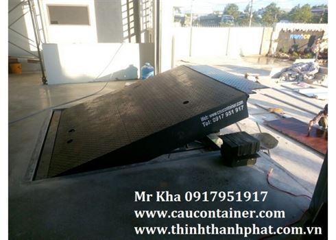 Sàn nâng container cơ khí