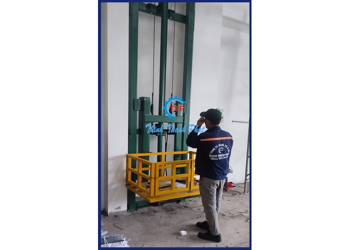 THANG NÂNG HÀNG 250kg