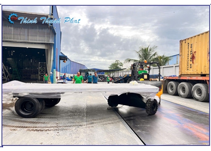 XE KÉO NỘI BỘ 2000kg