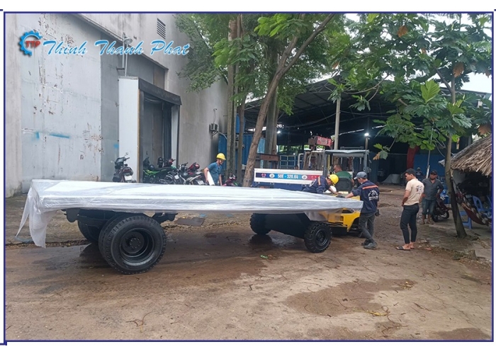 XE KÉO NỘI BỘ 2000kg